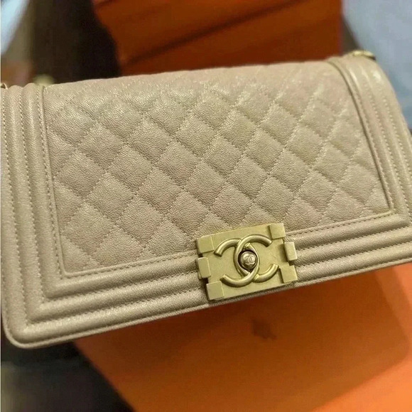 CHANEL New full set in hard to find color. Chanel medium boy bag - Picture 1 of 4
